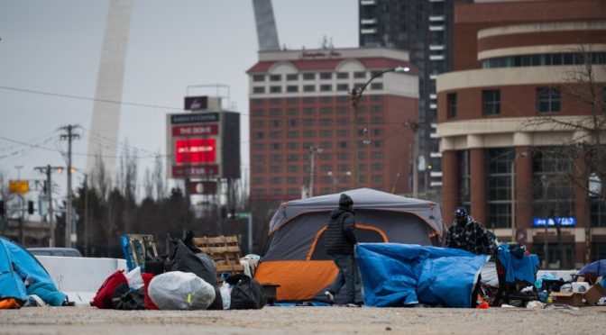 Supreme Court to consider whether local governments can make it a crime to sleep outside if no inside space is available